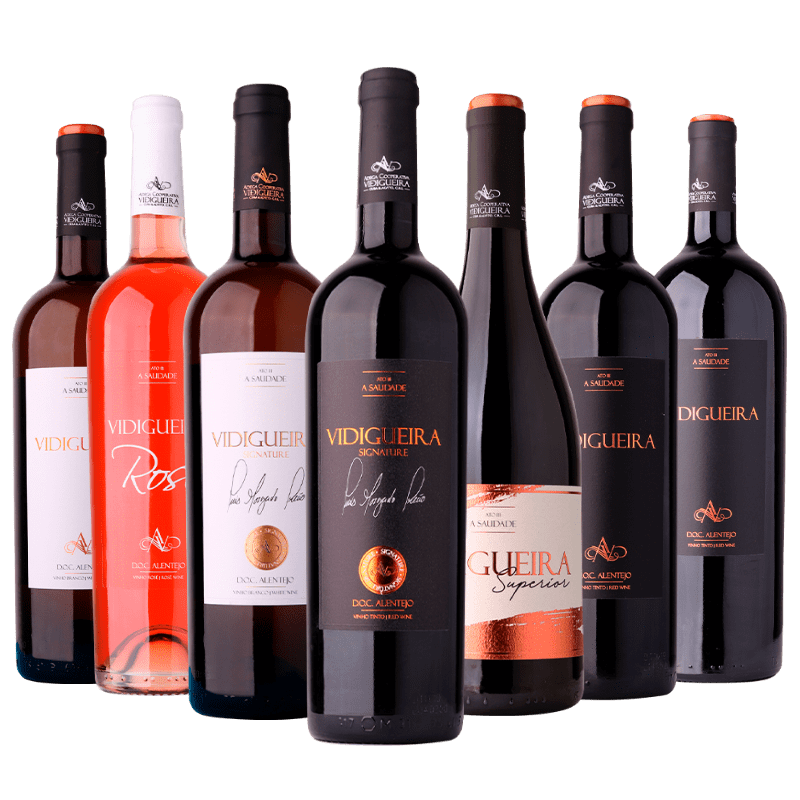 Sete Garrafas, da esquerda para a direita: Vidigueira DOC Branco, Vidigueira Rosé, Vidigueira Signature Branco, Vidigueira Signature Tinto, Vidigueira Superior, Vidigueira DOC Tinto 1,5L e Vidigueira DOC Tinto 5L. Vinhos ACVCA